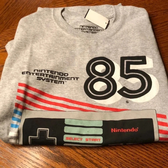 Nintendo Tee Shirt NWT - Picture 4 of 4
